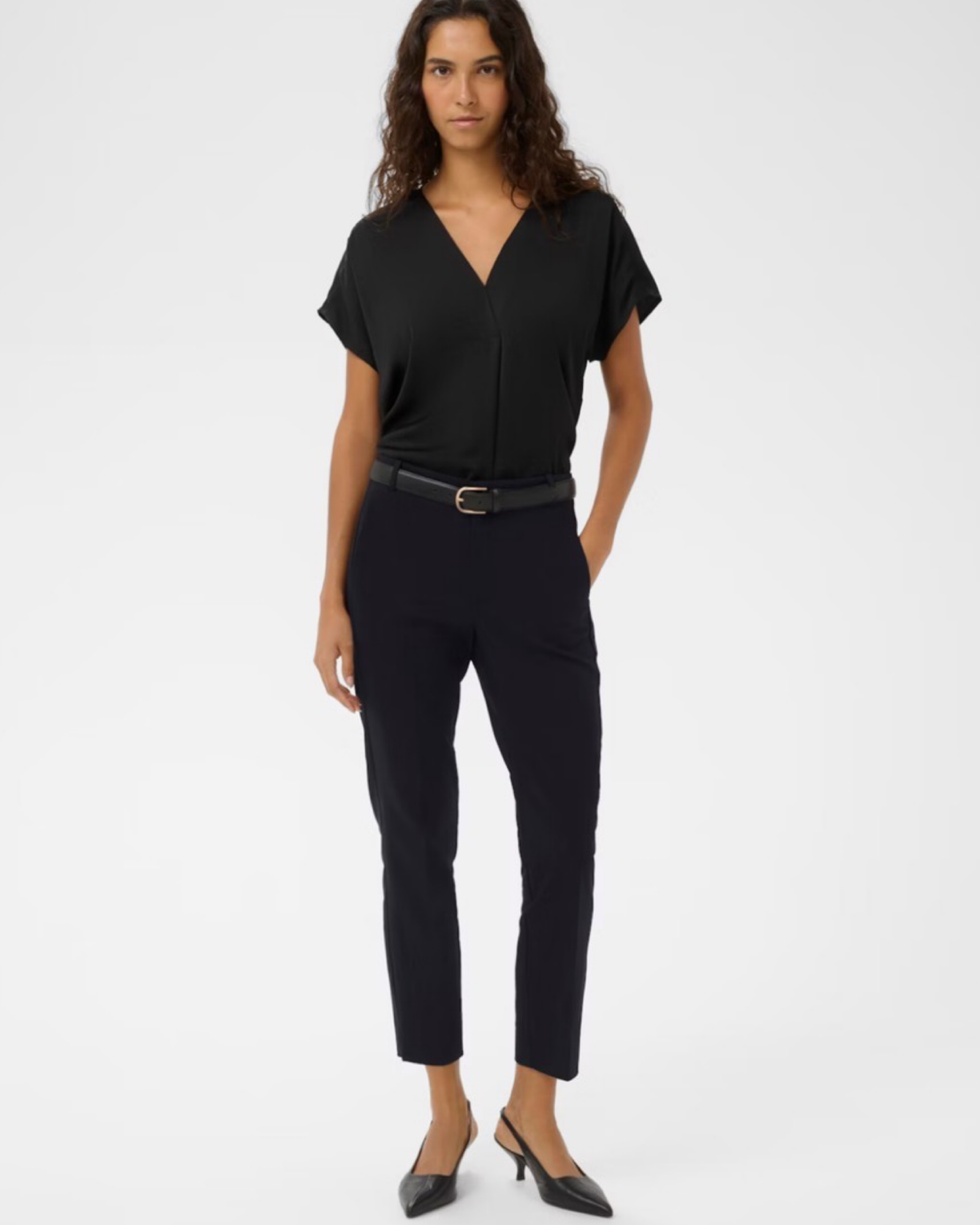 Fashionable and Comfortable Women's Pants for Every Occasion
