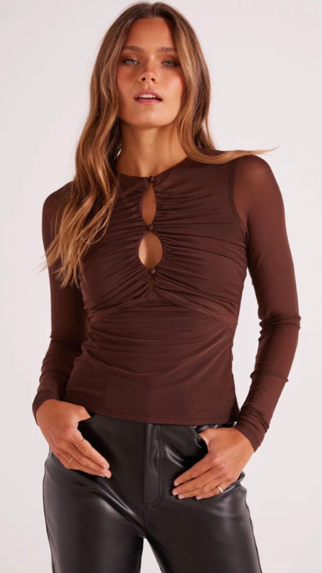 Replying to @gz713775t0b flattering tops with sleeves for the inverted