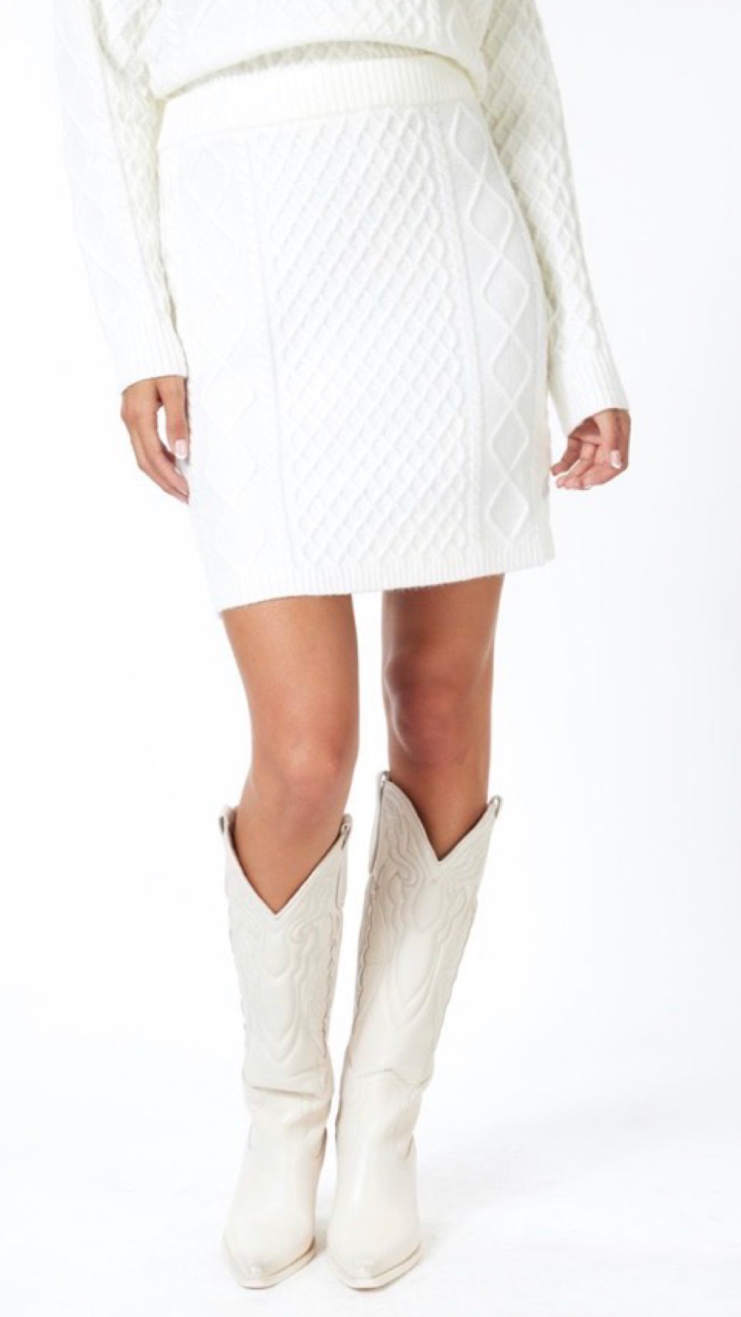 Skirt knee Length by Esqualo