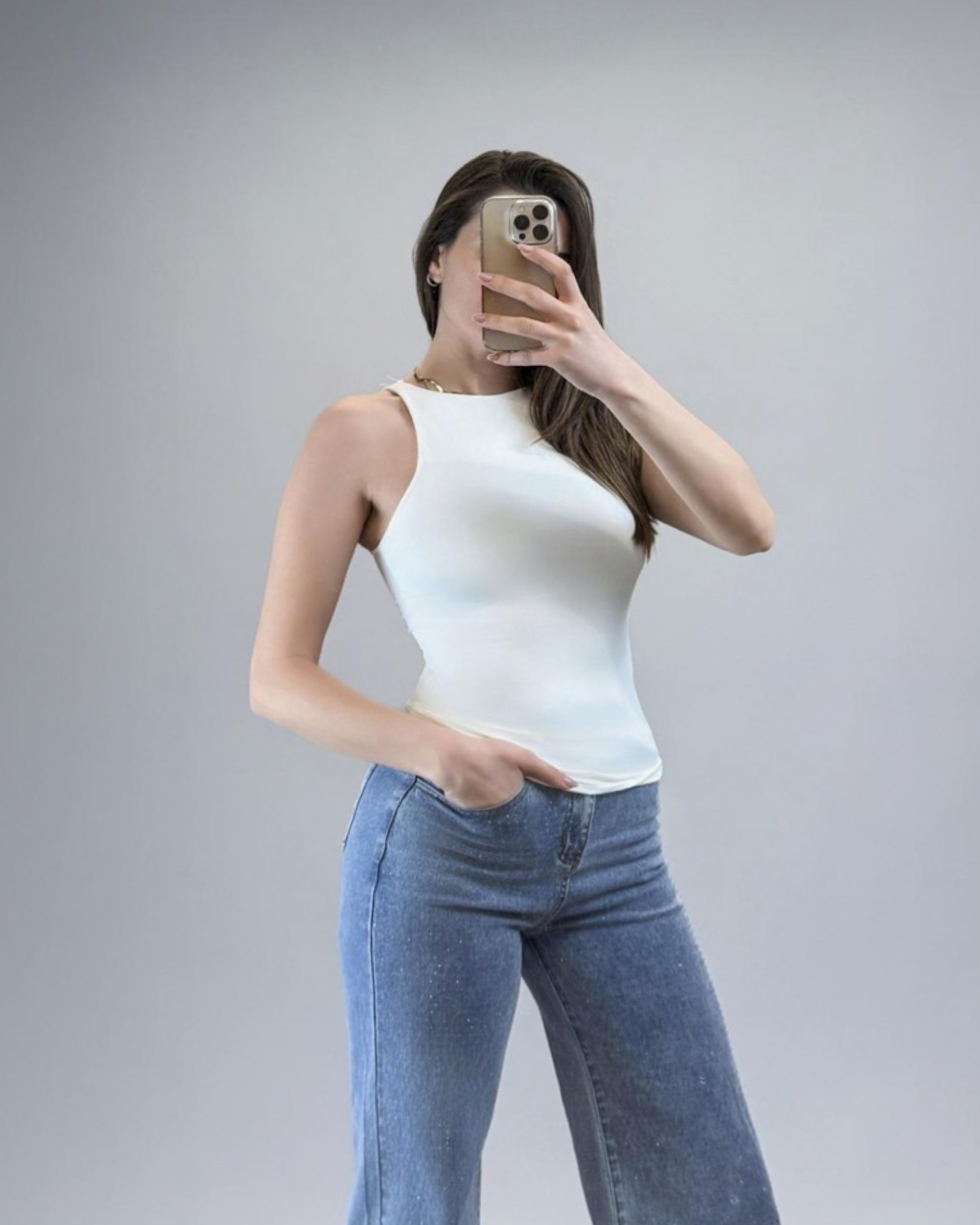 Sleeveless all sessions top