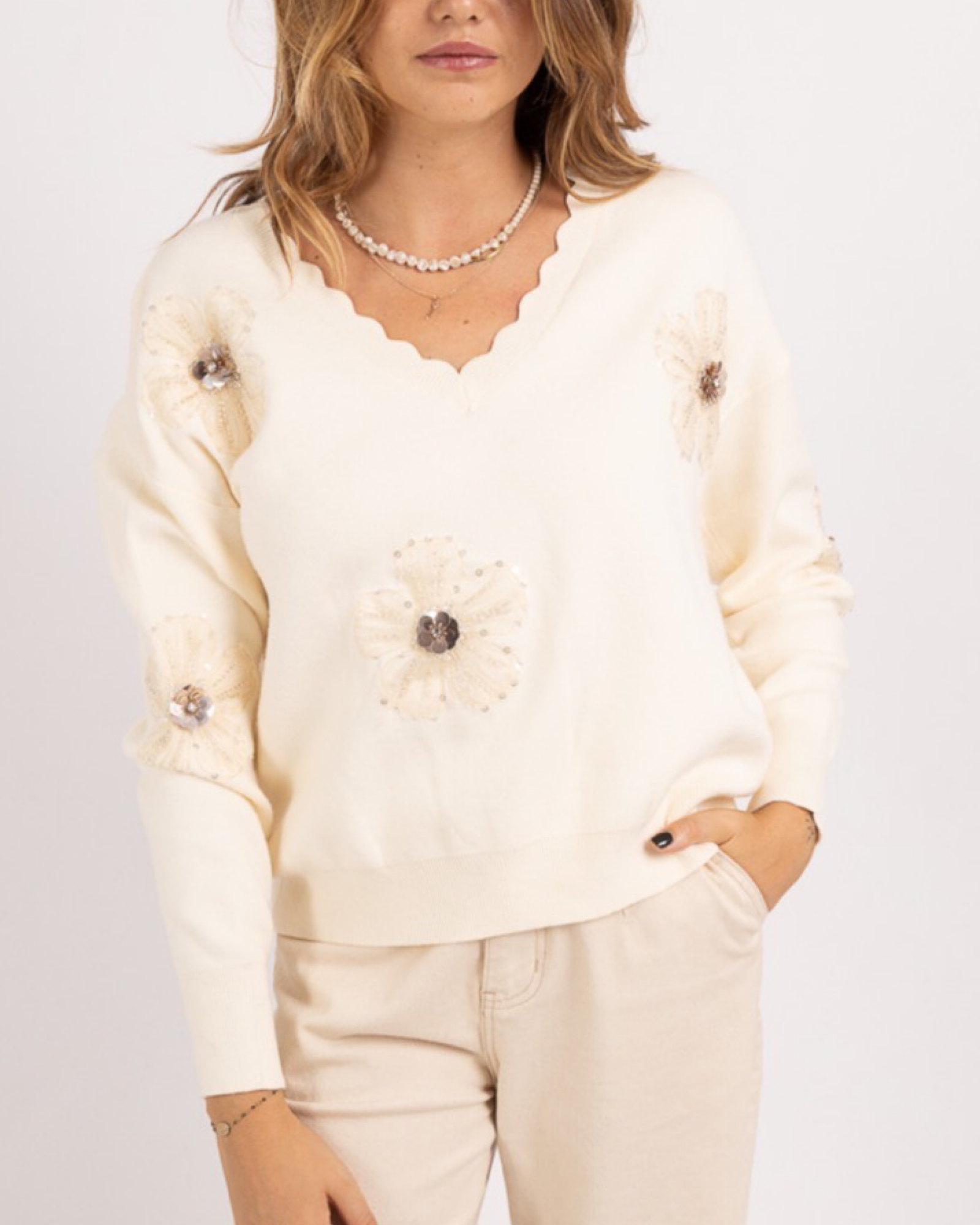 V-Neck flower sweater