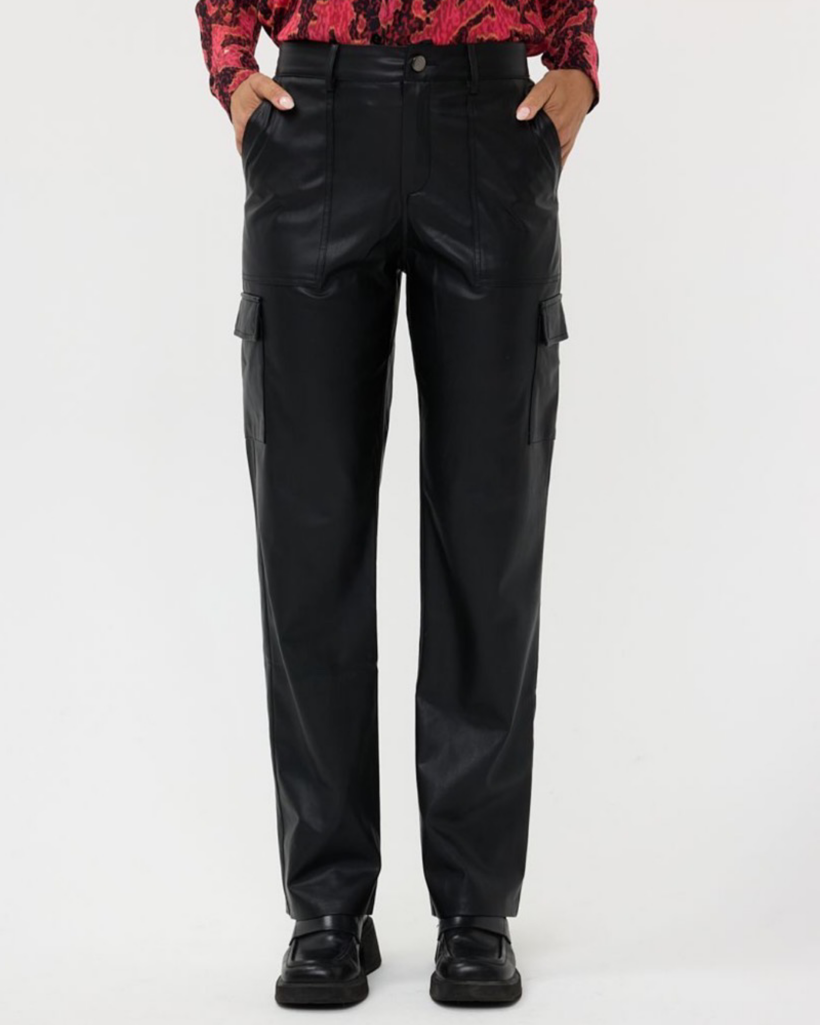 Vegan cargo pants by Esqualo