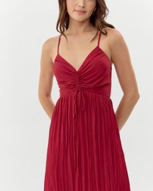 Longe spaghetti straps longe pleated dress