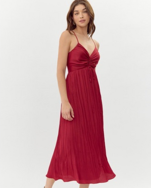 Longe spaghetti straps longe pleated dress