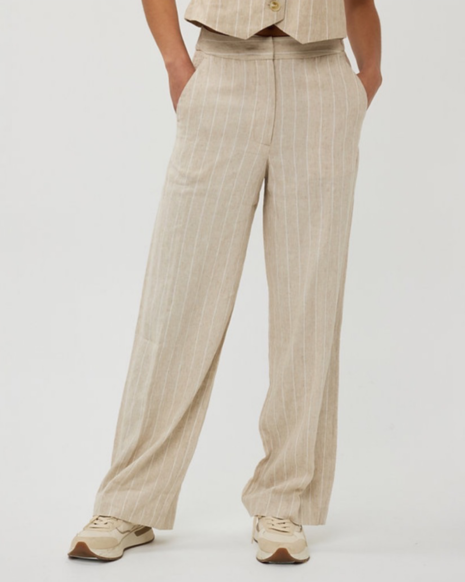 Linen strip pants by esqualo