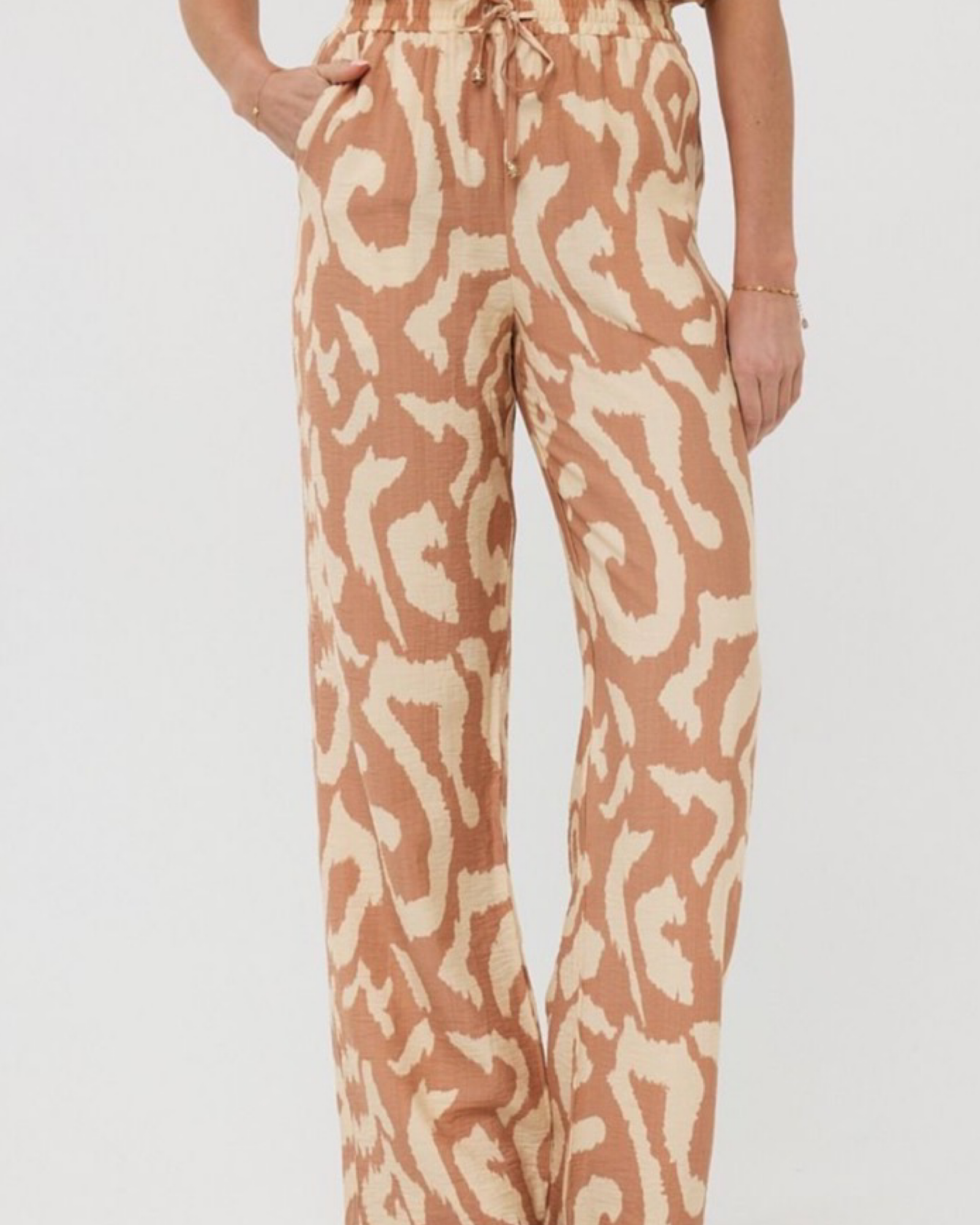 Solar Swing print pants by esqualo
