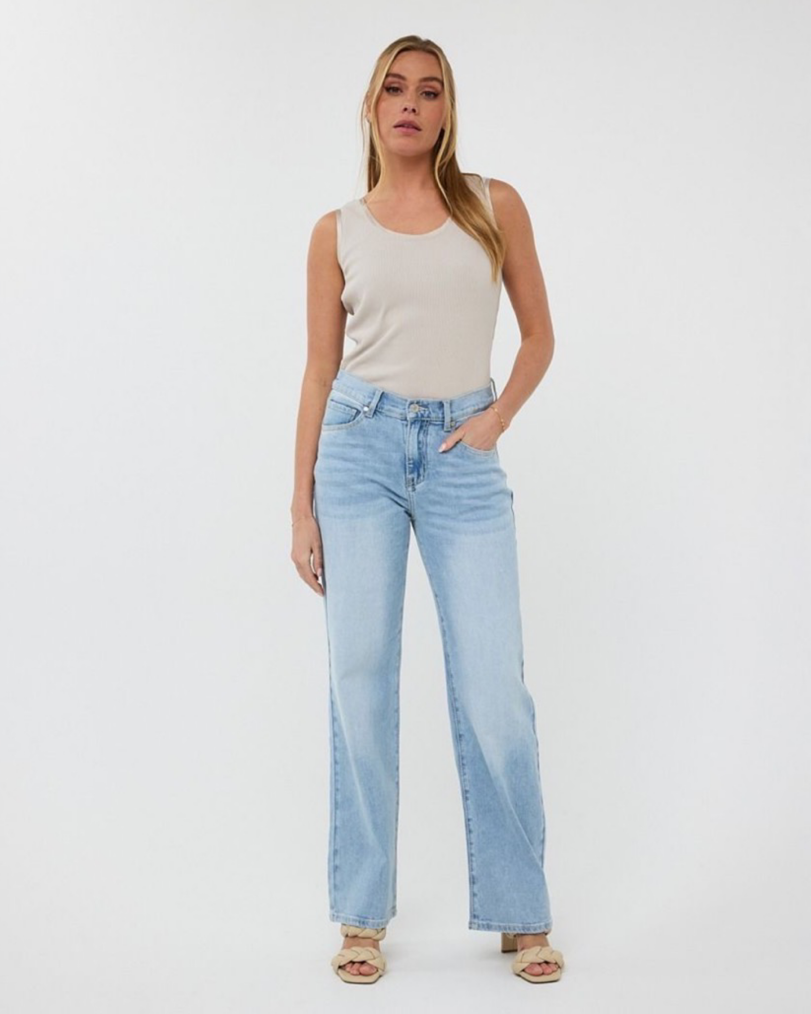 Wide stretch jeans by esqualo