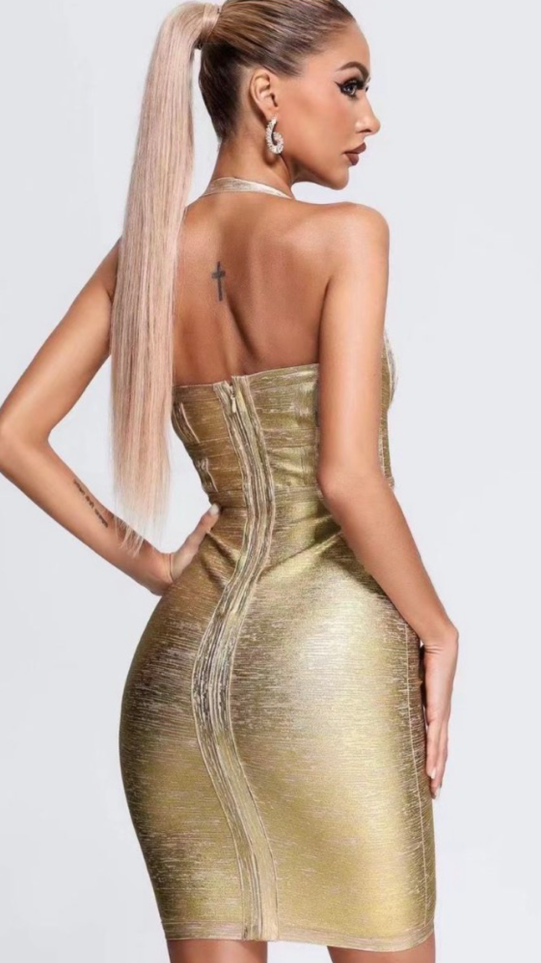 Sexy and elegant Gold Dress by obscur